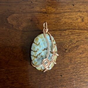 NWT Handmade Copper Wrapped Pendant with Beige and White Stone.